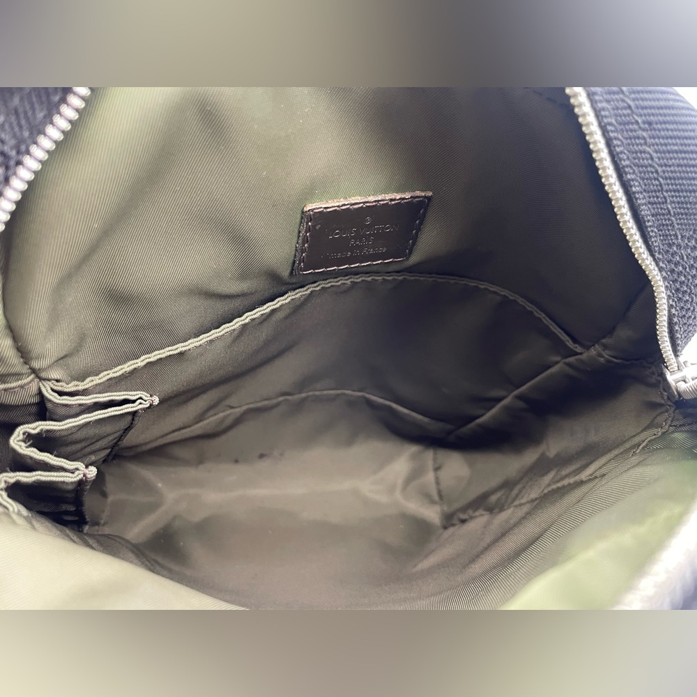 Louis Vuitton Black Messenger Bag - Picture 11 of 14